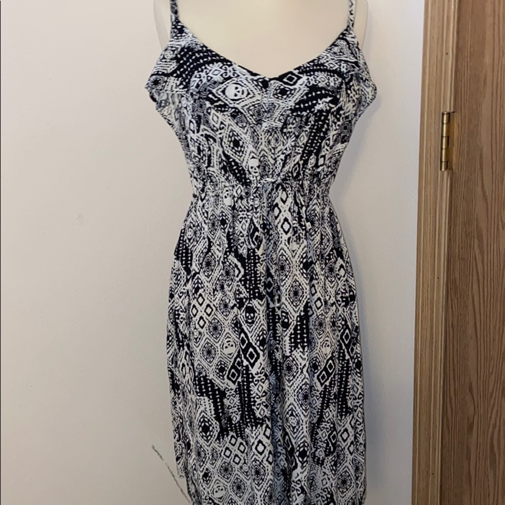 Black and white skull 💀 sundress .